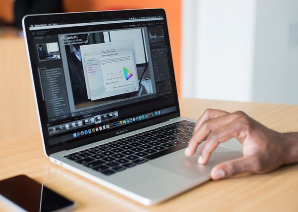 add-a-logo-to-video